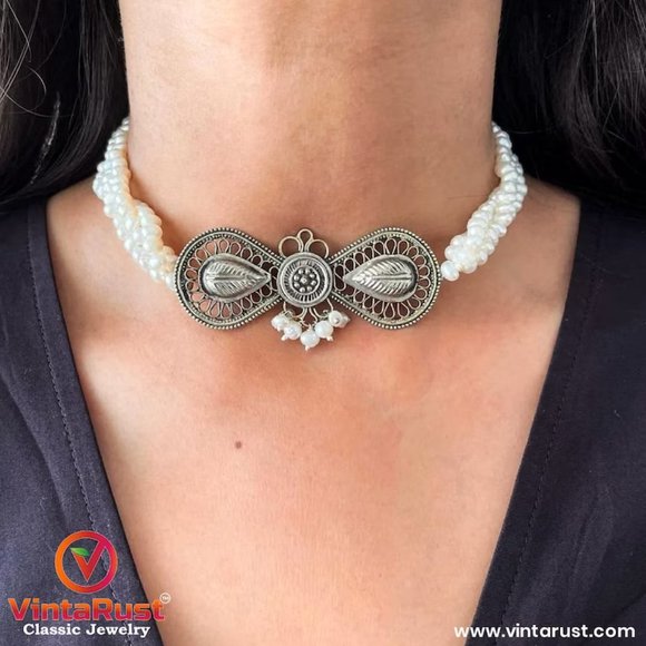 Bow and Pearls Choker Necklace, Statement Necklace - Picture 2 of 5